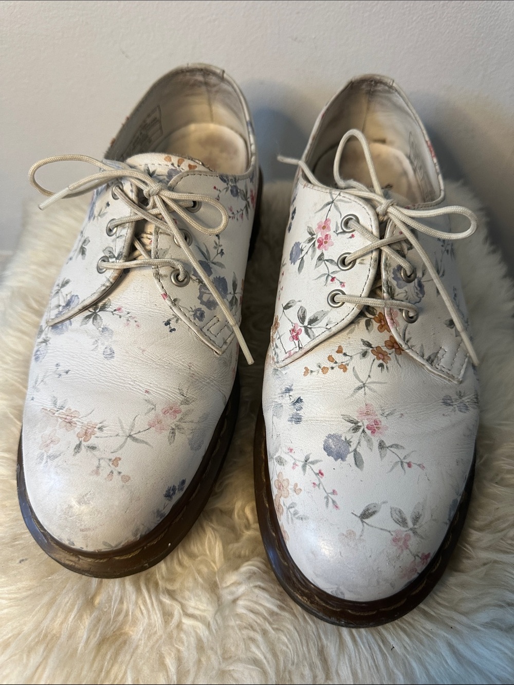 DR. MARTENS little wildflower shoes